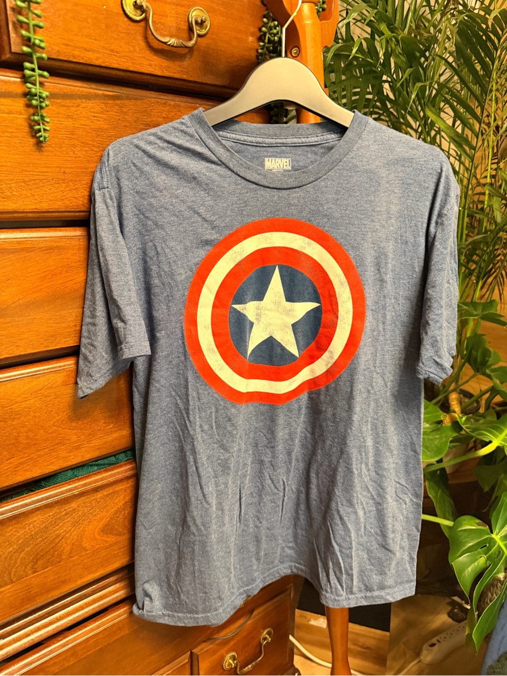 ✨ 3 for 15$ sale- Marvel Captain America Shield Tee - Blue, Red, White-